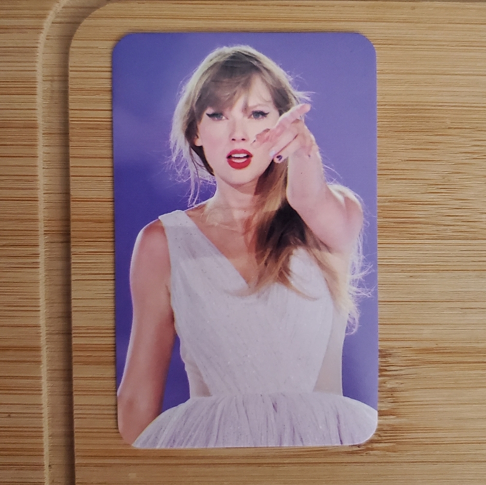 Taylor Swift Photo Card Set - Picture 6 of 9